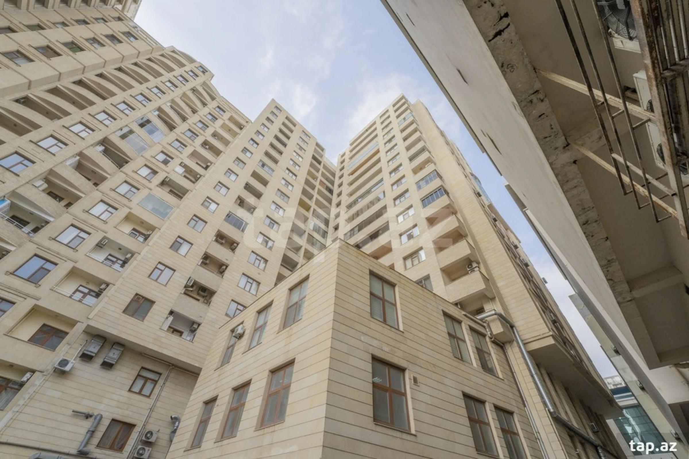 Satılır 3 otaqlı yeni tikili 166 m²