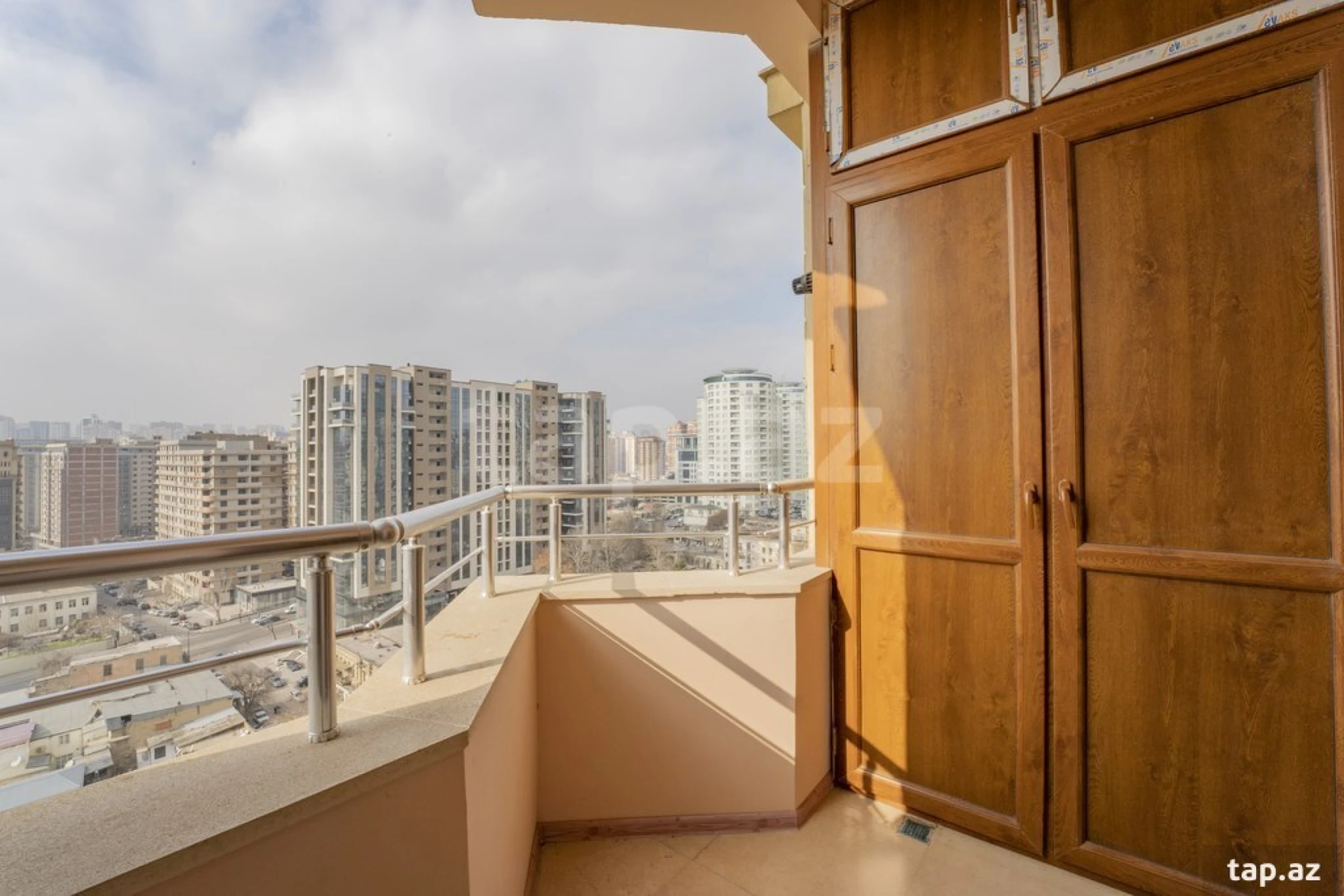 Satılır 3 otaqlı yeni tikili 166 m²