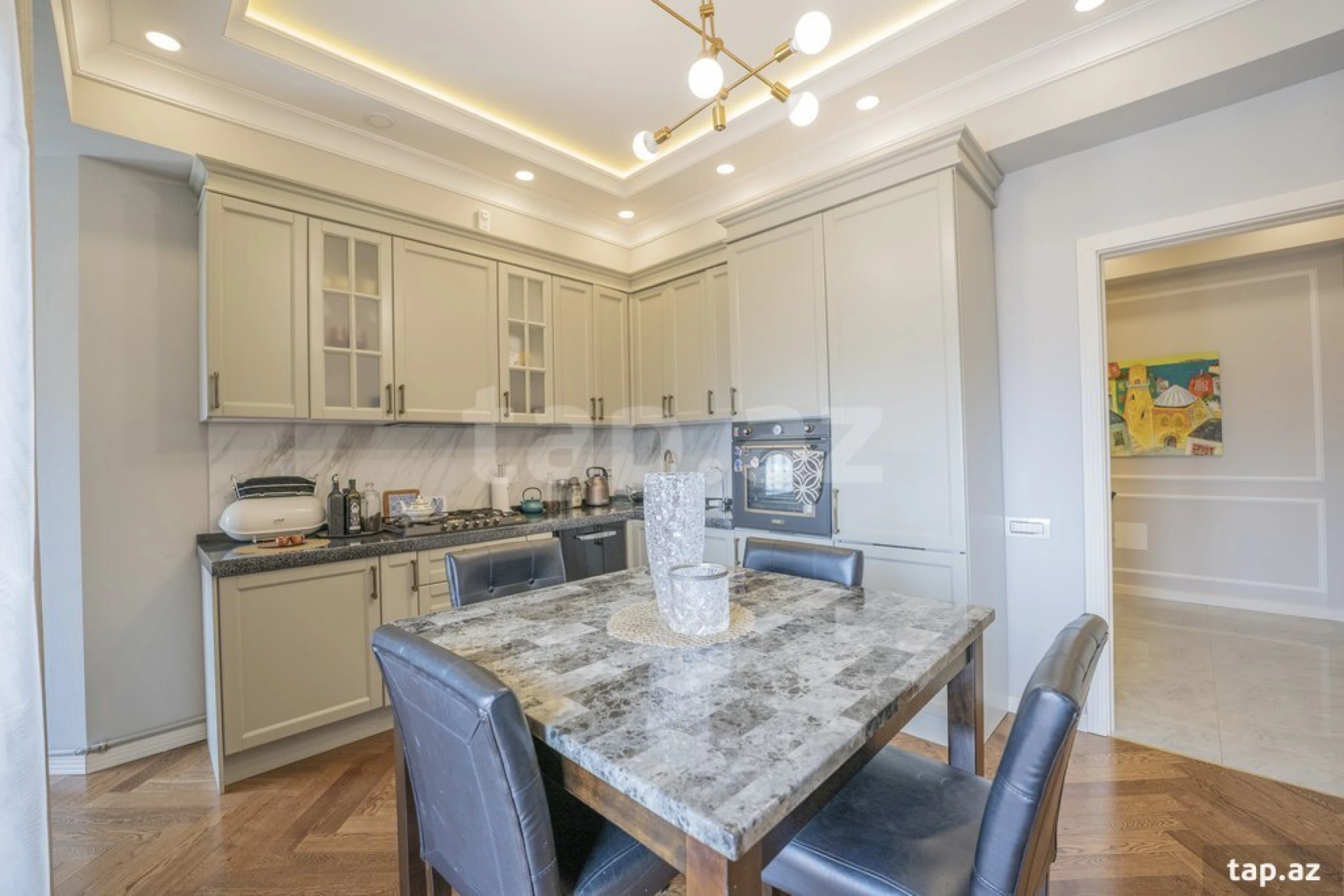 Satılır 3 otaqlı yeni tikili 166 m²