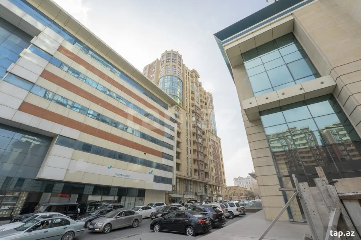 Satılır 3 otaqlı yeni tikili 166 m²