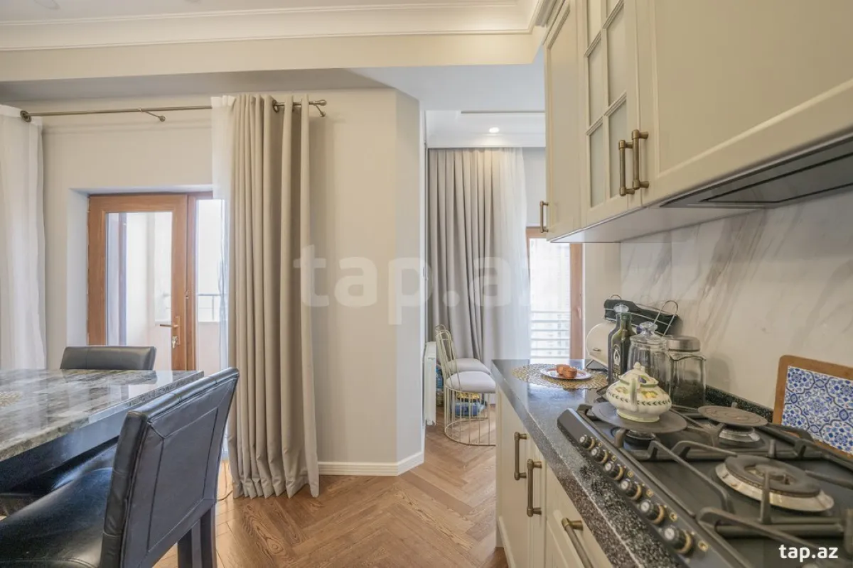 Satılır 3 otaqlı yeni tikili 166 m²