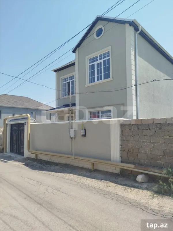 Satılır 4 otaqlı həyət evi