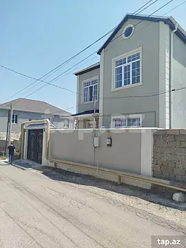 Satılır 4 otaqlı həyət evi