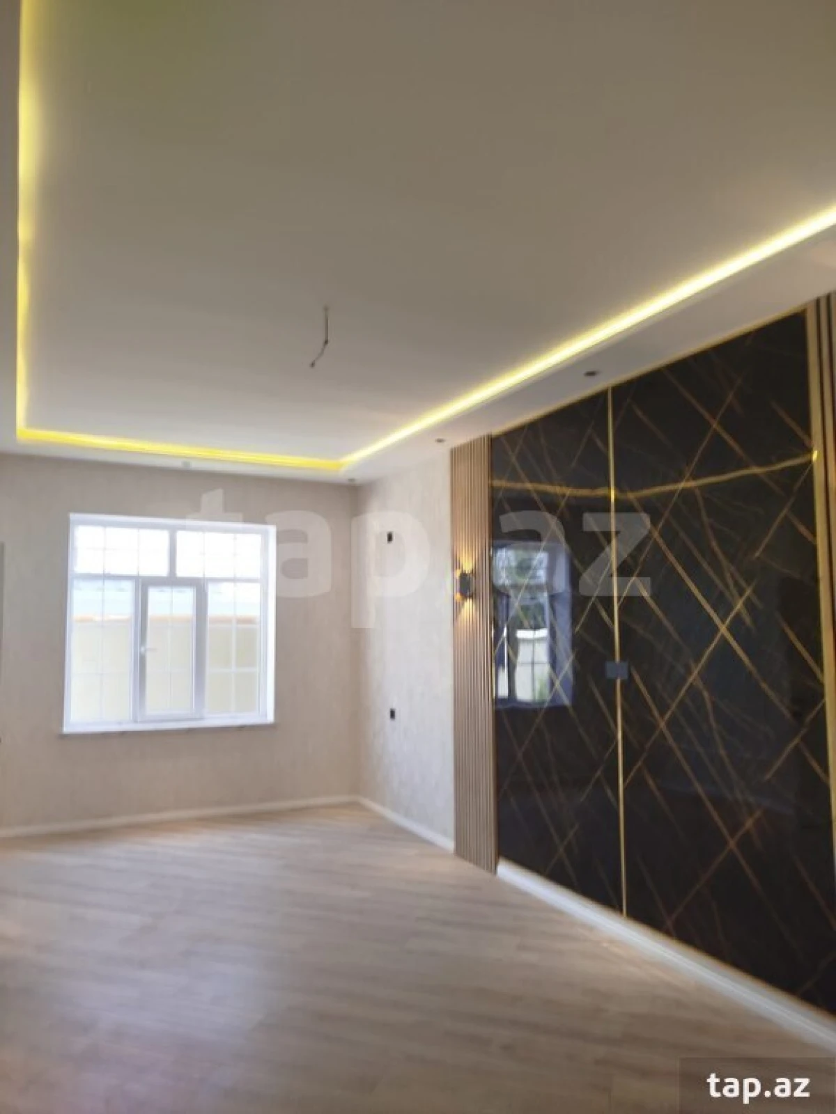 Satılır 4 otaqlı həyət evi