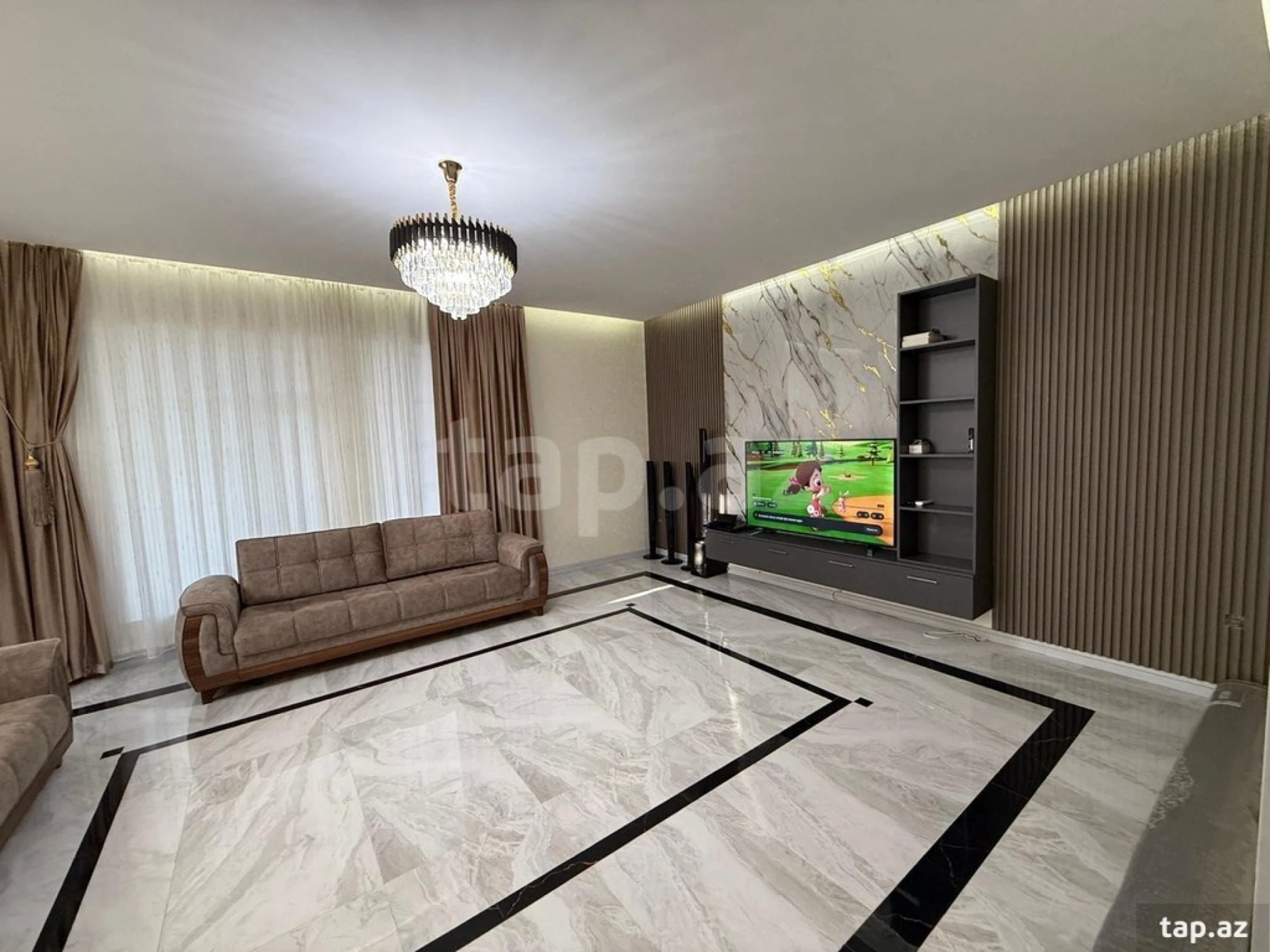 Satılır 6 otaqlı həyət evi 340 m²