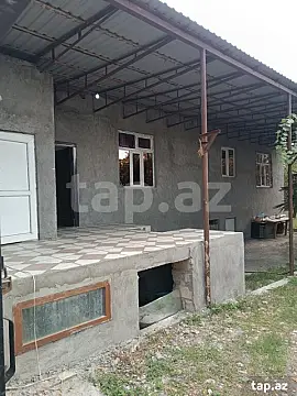 Satılır 4 otaqlı həyət evi 140 m² — Şəki 4 otaq 140.00 m²