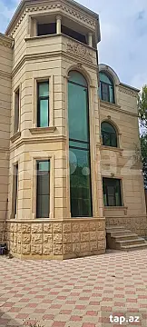 Satılır 9 otaqlı həyət evi