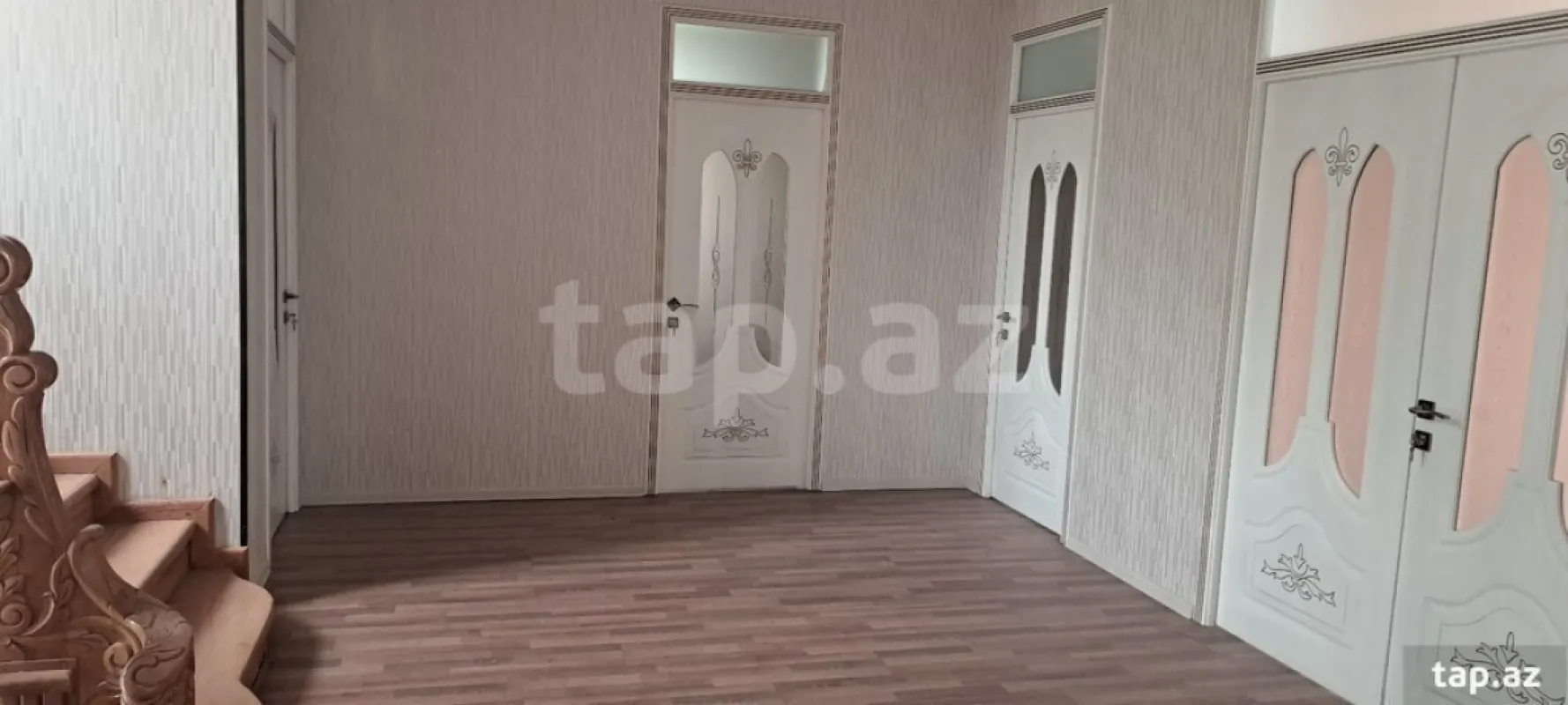 Satılır 9 otaqlı həyət evi