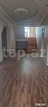 Satılır 9 otaqlı həyət evi