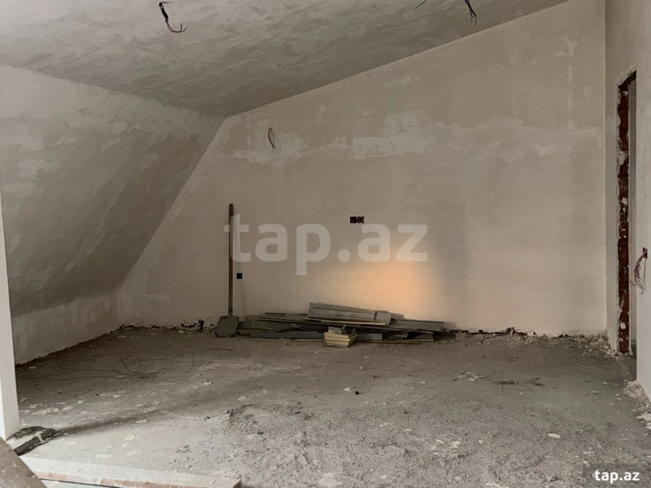 Satılır 2 otaqlı yeni tikili 165 m²