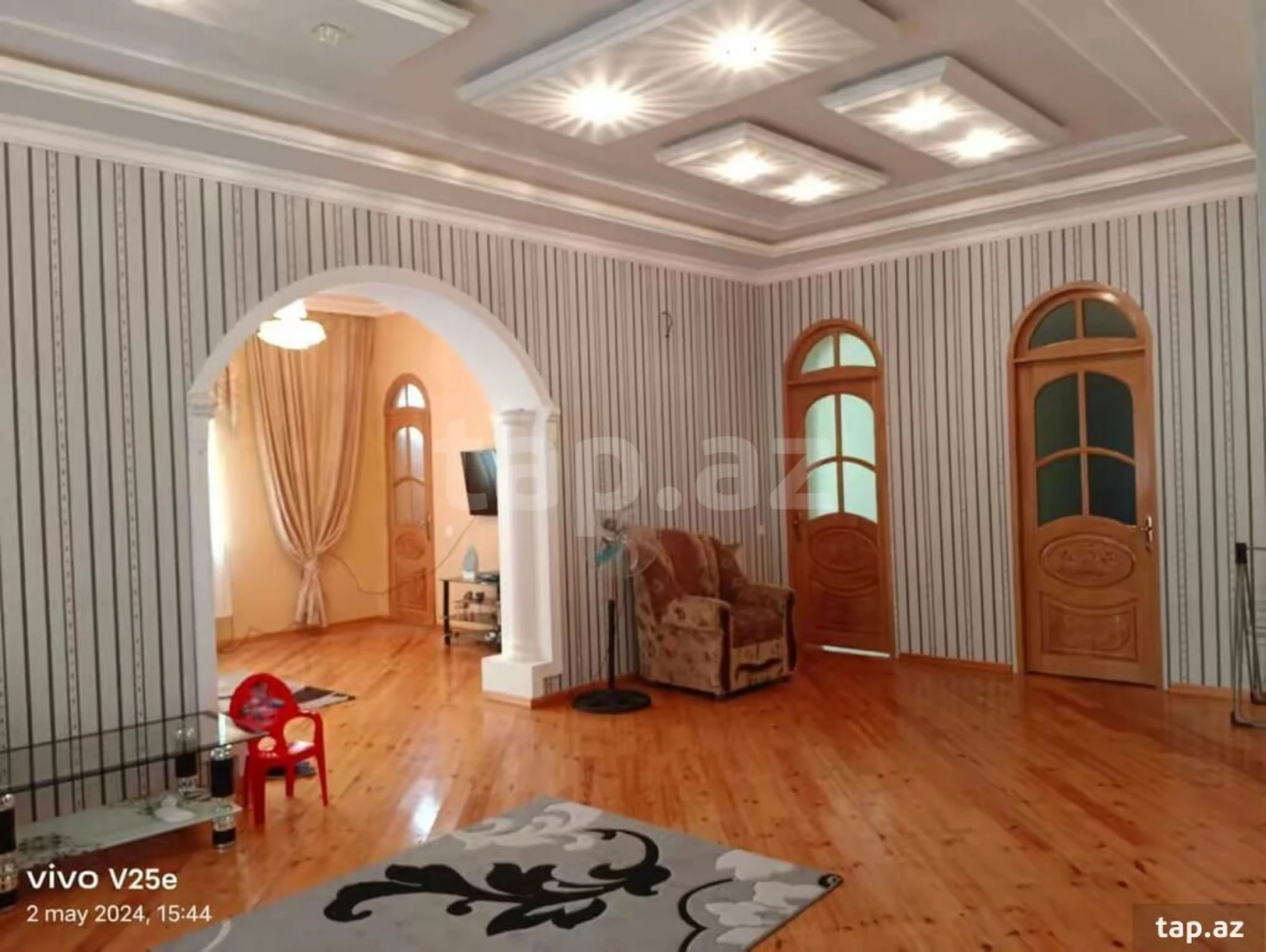 Satılır 7 otaqlı həyət evi