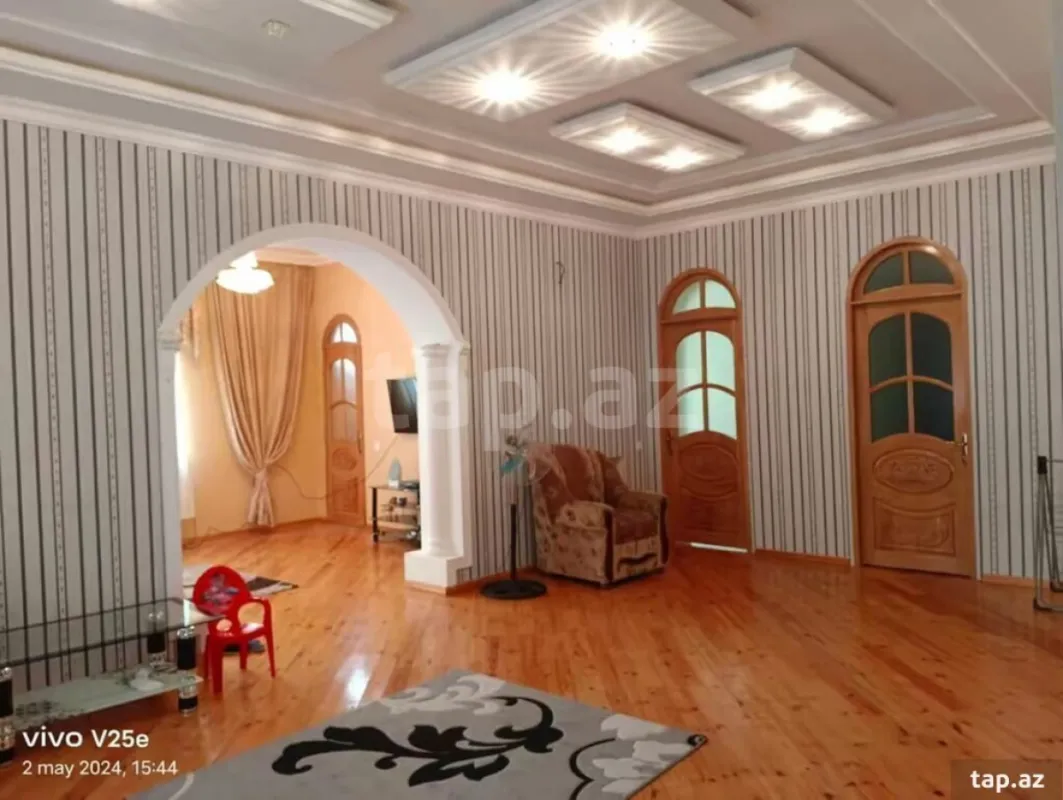 Satılır 7 otaqlı həyət evi