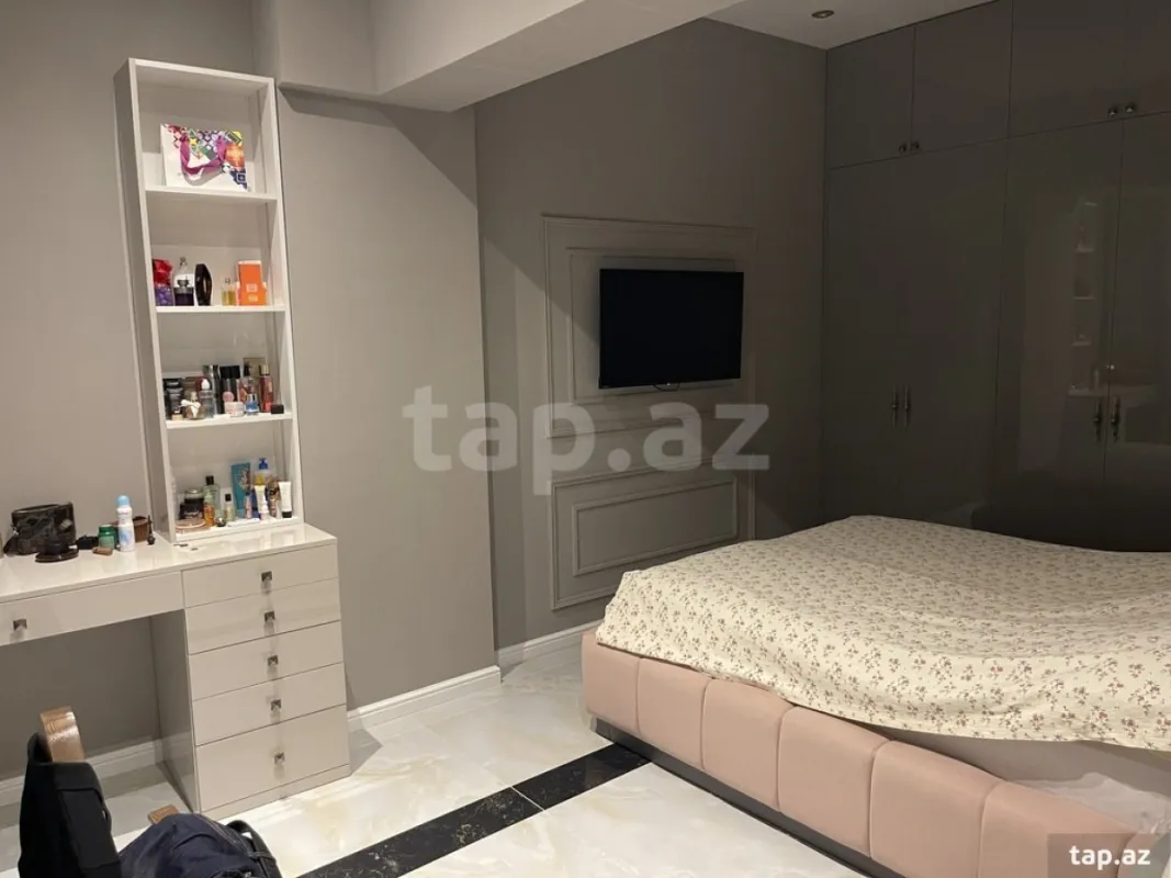 Satılır 3 otaqlı yeni tikili 113 m²