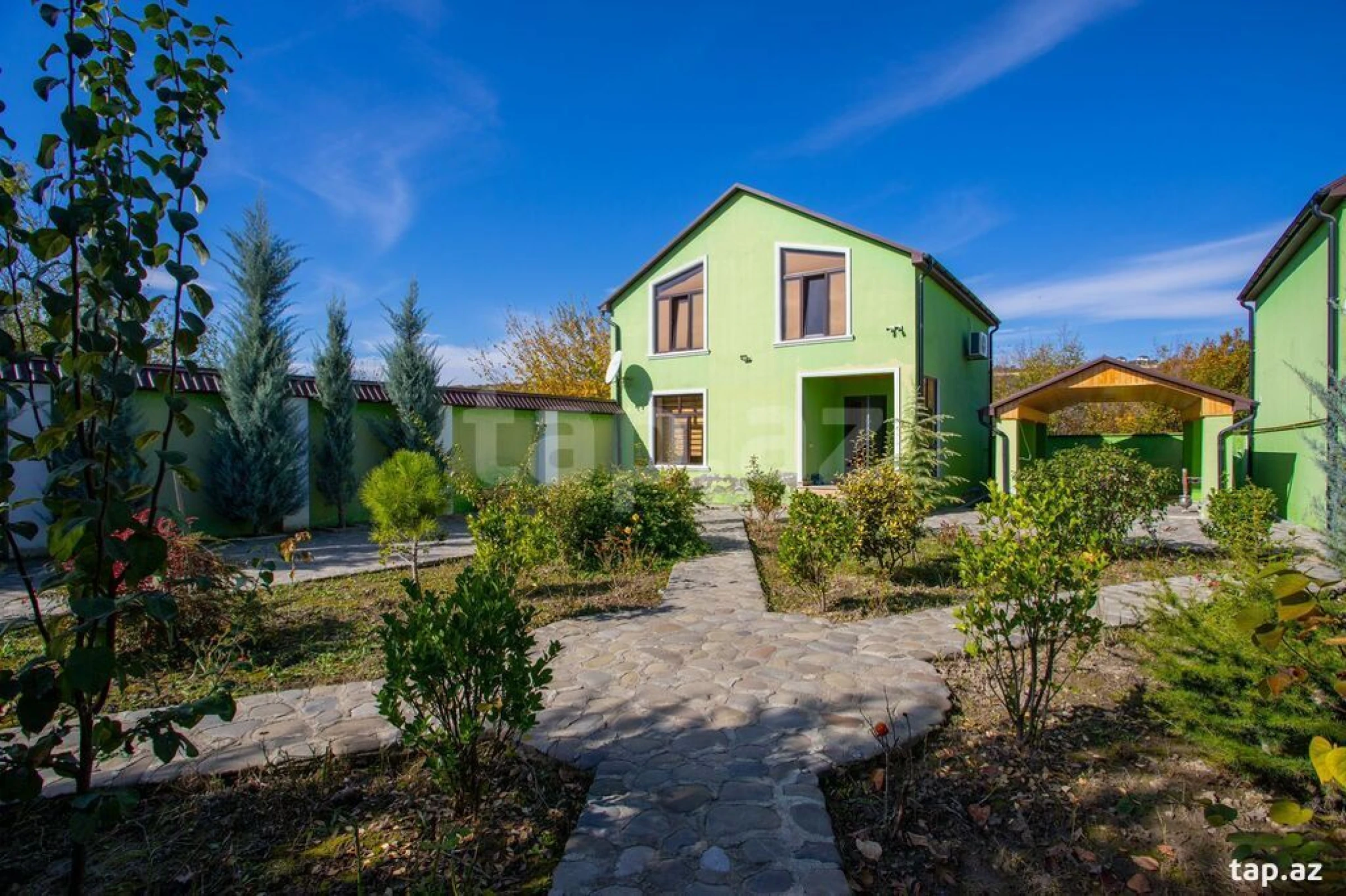 Kirayə verilir 4 otaqlı həyət evi