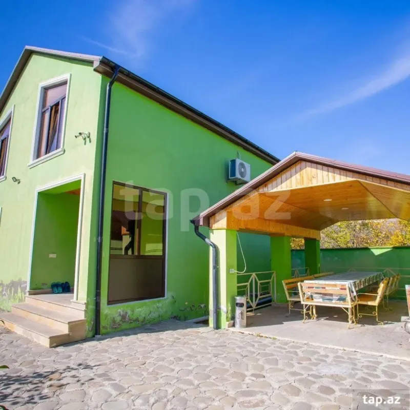 Kirayə verilir 4 otaqlı həyət evi