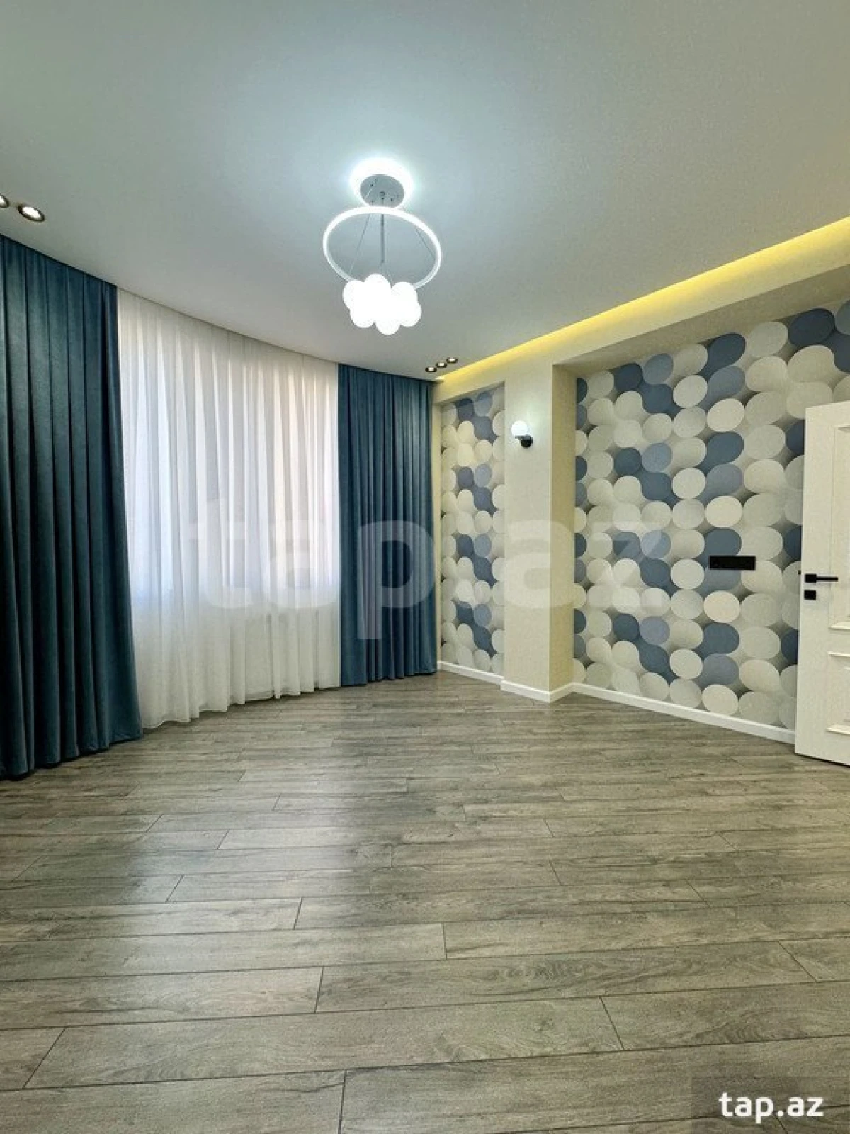 Satılır 3 otaqlı yeni tikili 100 m²