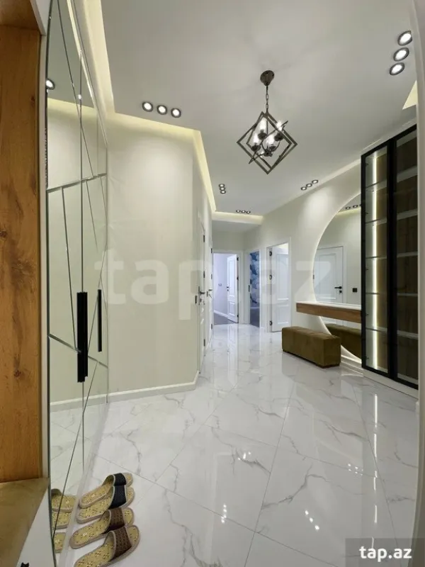 Satılır 3 otaqlı yeni tikili 100 m²