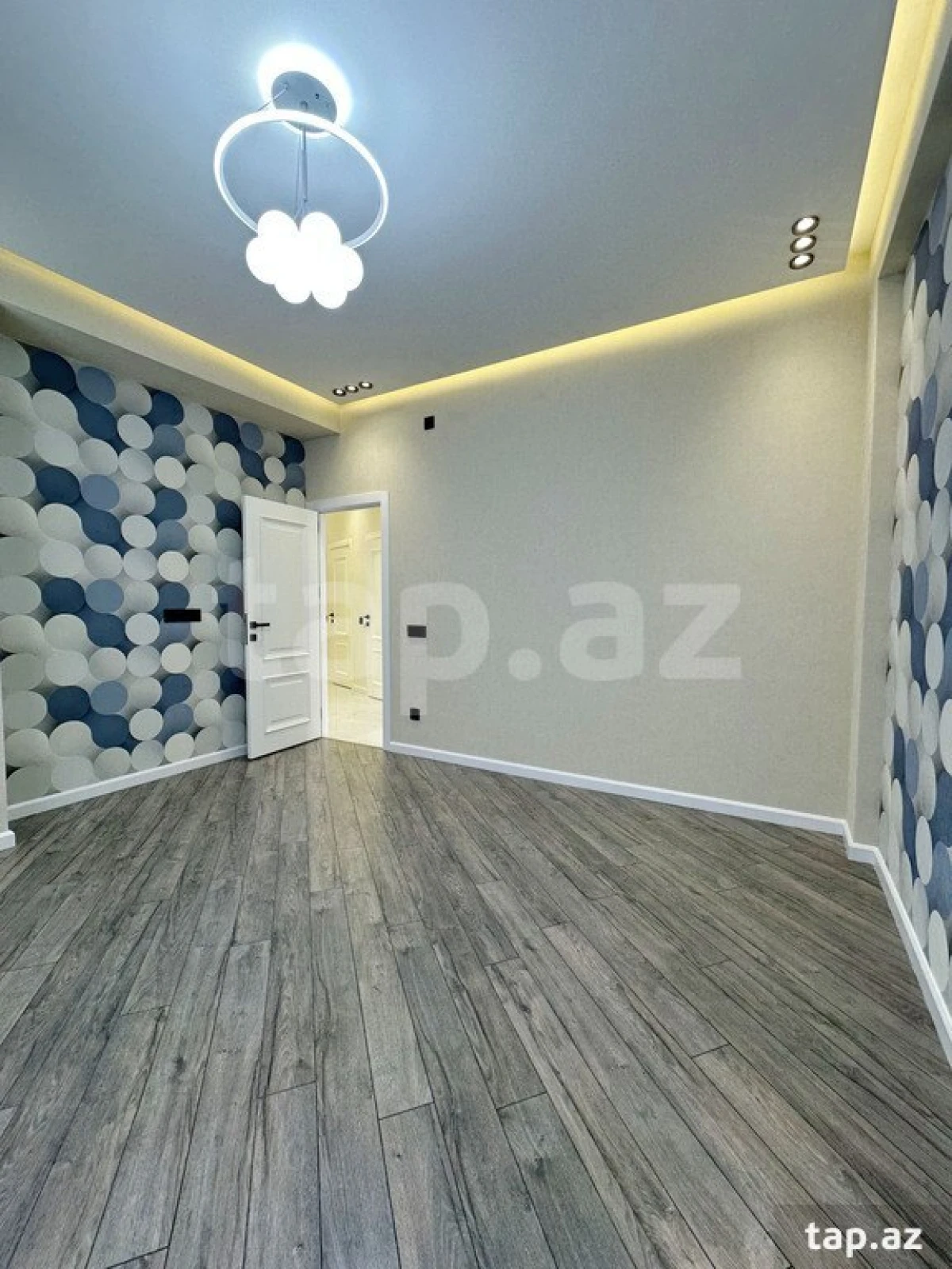 Satılır 3 otaqlı yeni tikili 100 m²