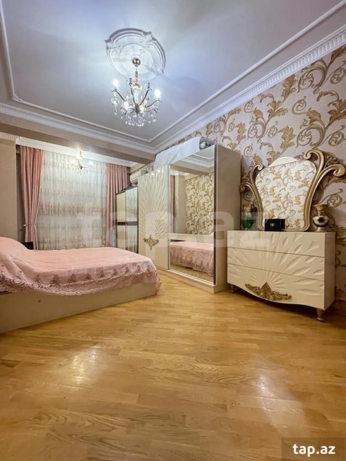 Satılır 2 otaqlı yeni tikili 110 m²