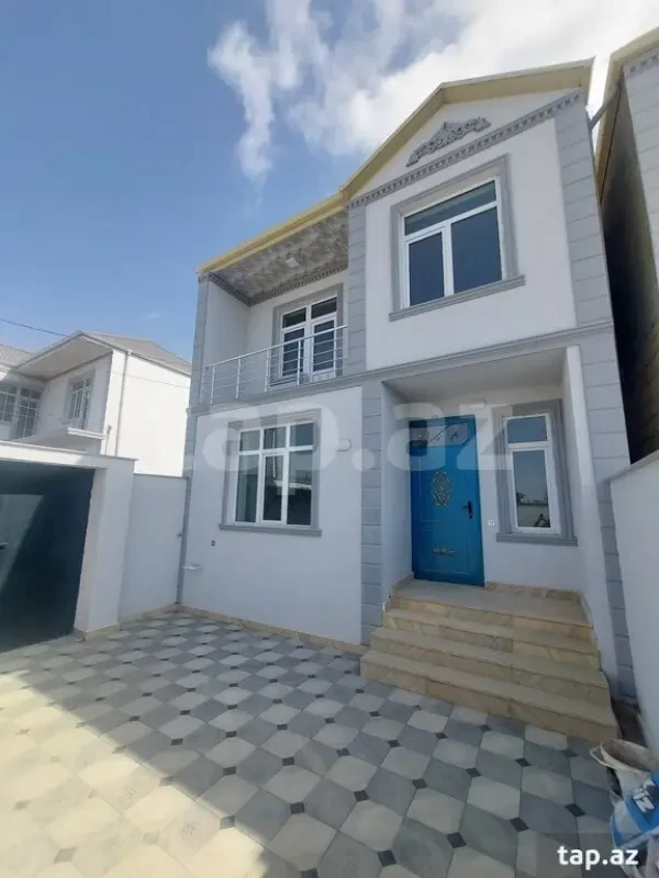 Satılır 4 otaqlı həyət evi 140 m²