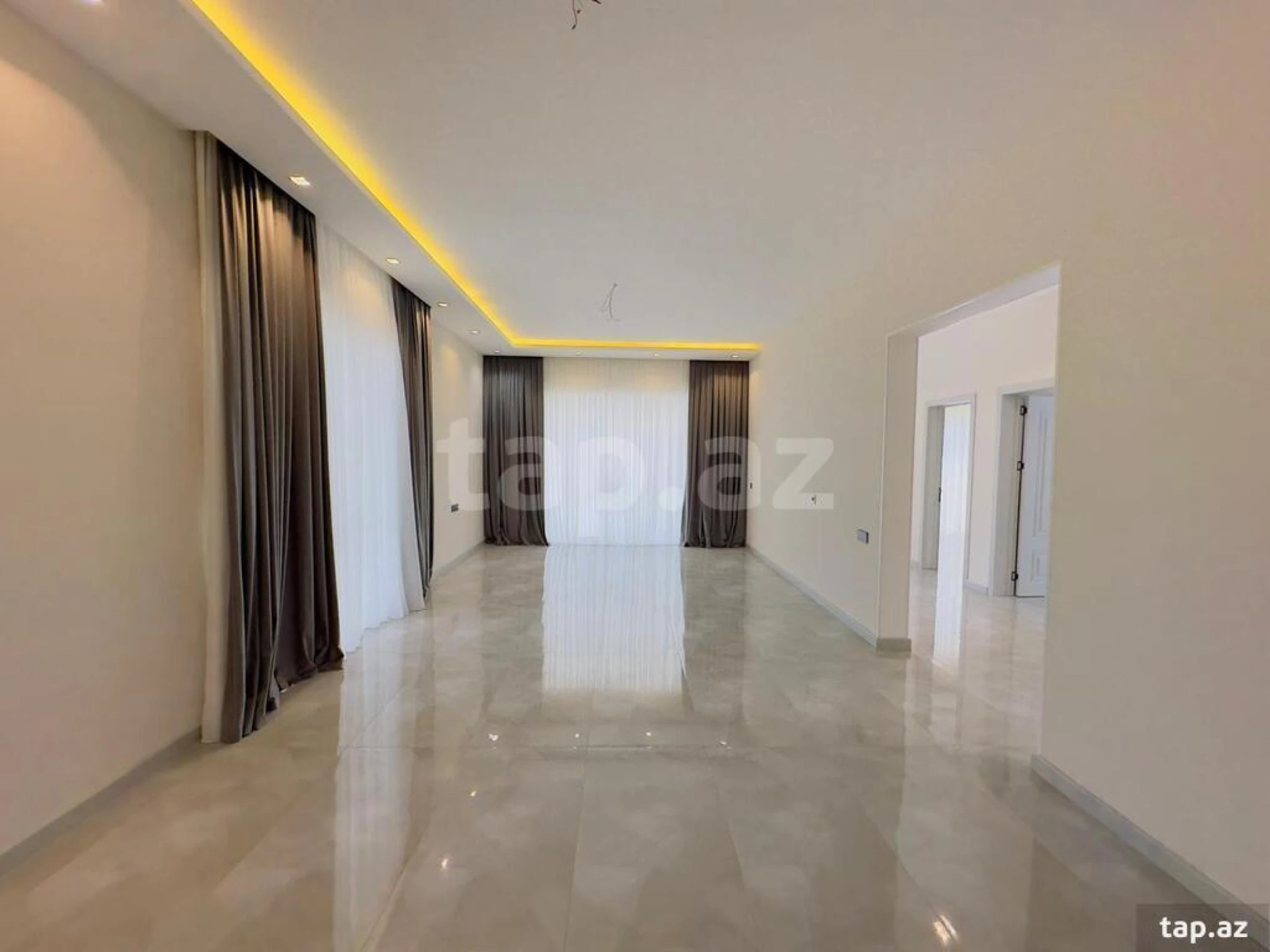 Satılır 4 otaqlı həyət evi