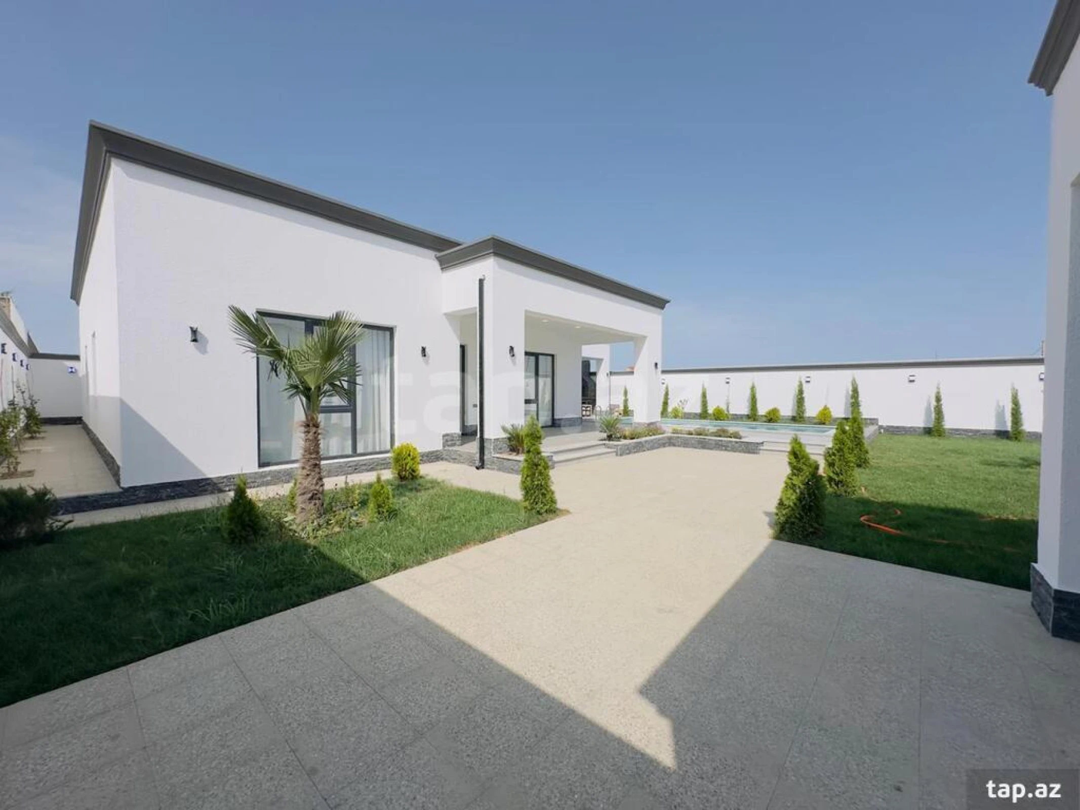 Satılır 4 otaqlı həyət evi