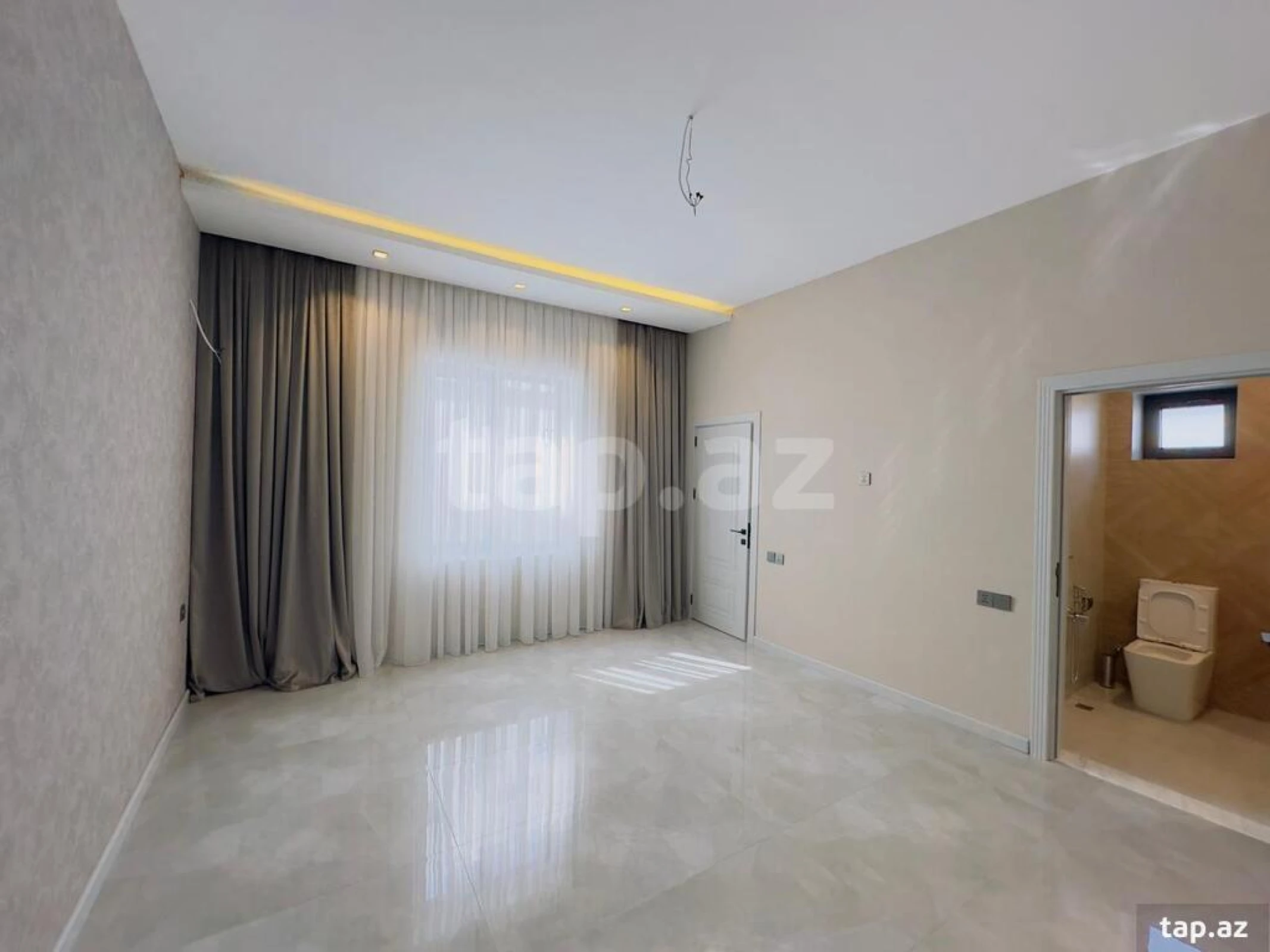 Satılır 4 otaqlı həyət evi