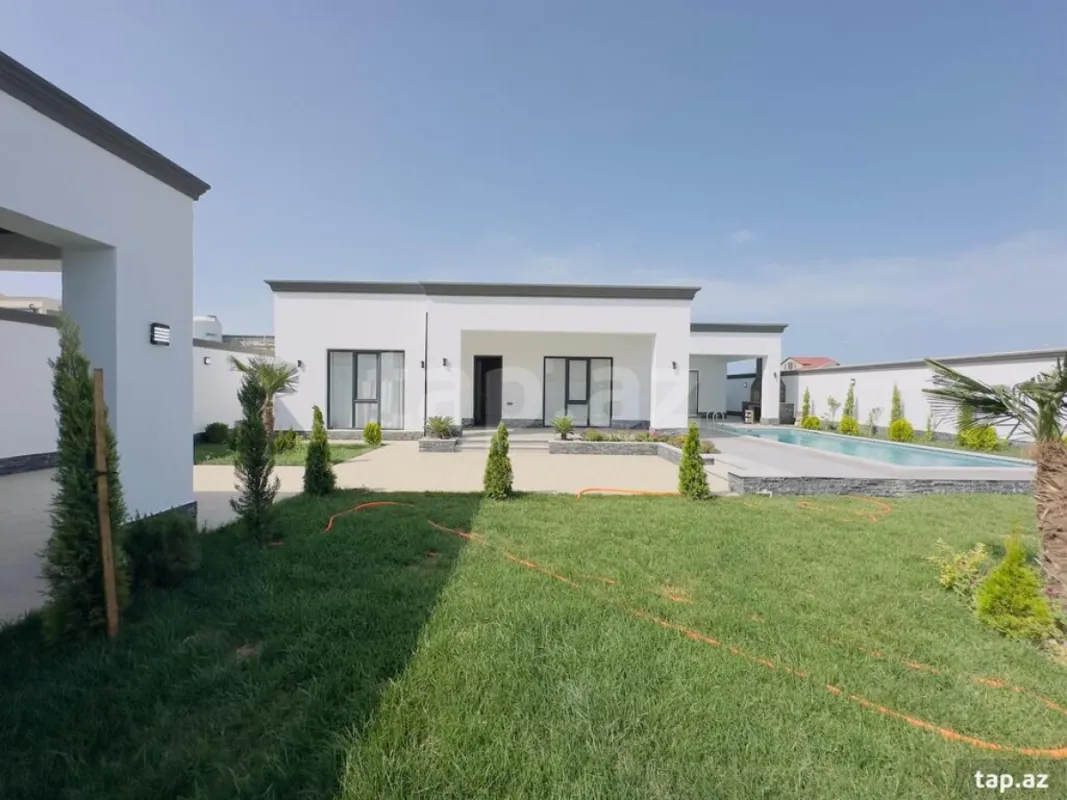 Satılır 4 otaqlı həyət evi