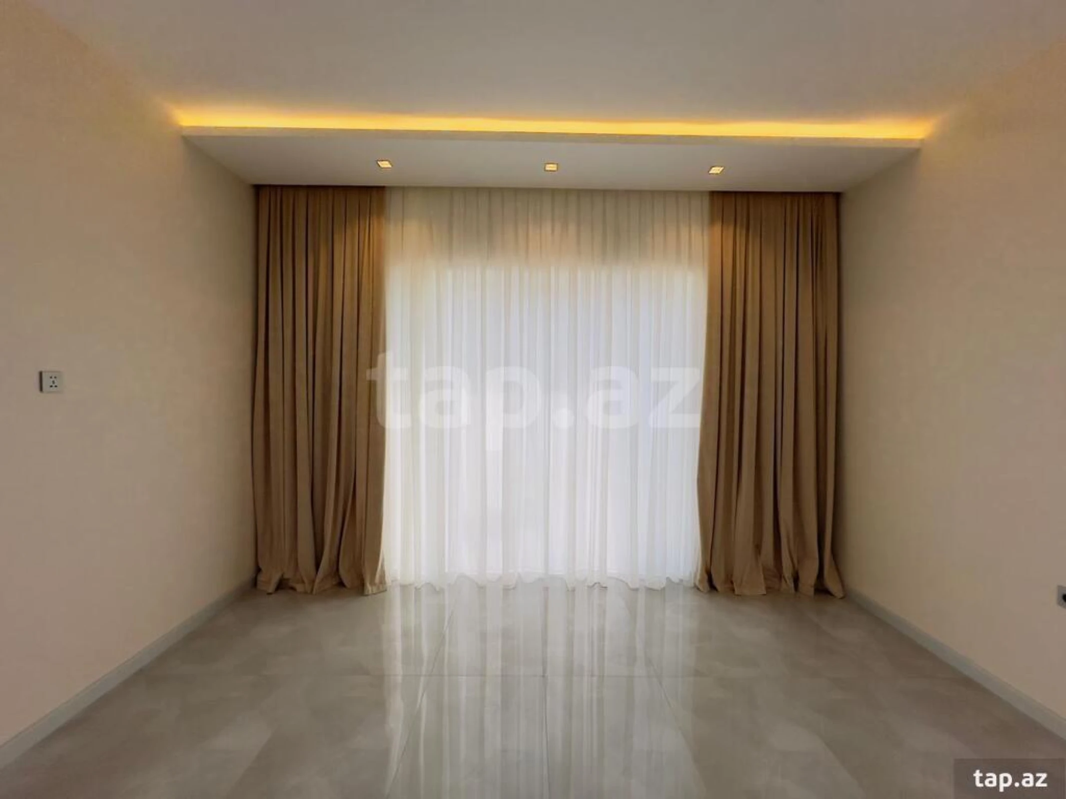 Satılır 4 otaqlı həyət evi