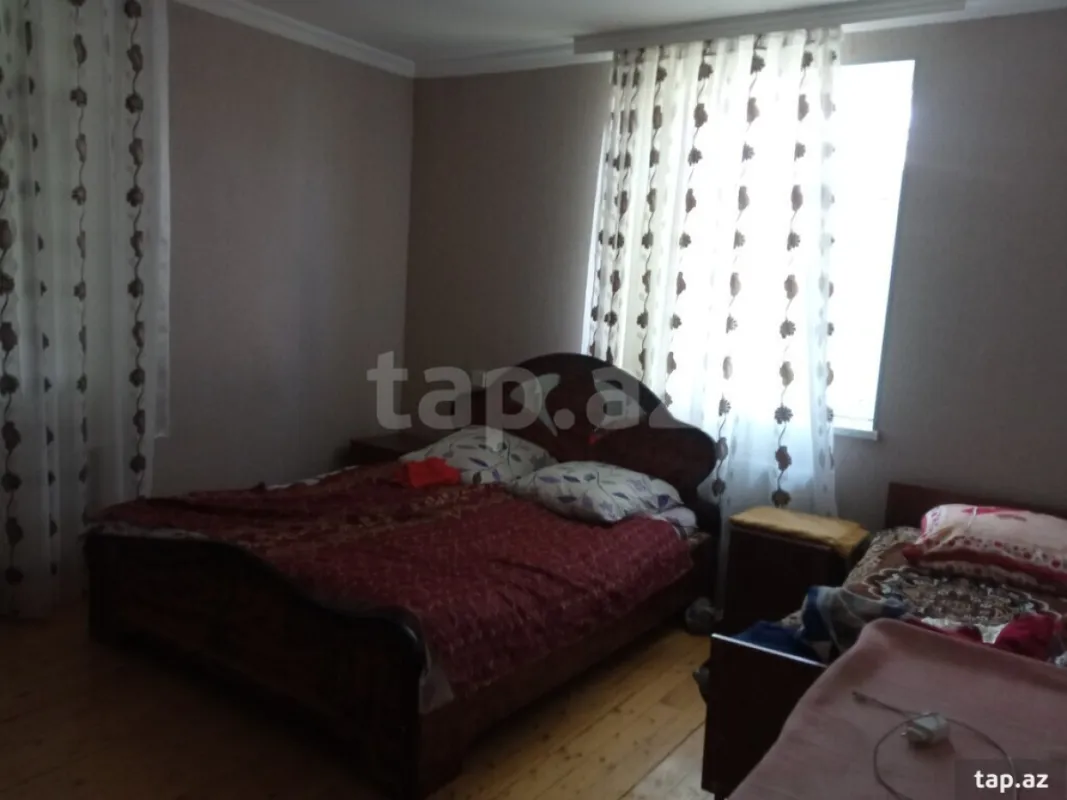 Kirayə verilir 5 otaqlı həyət evi