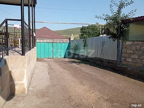 Kirayə verilir 5 otaqlı həyət evi