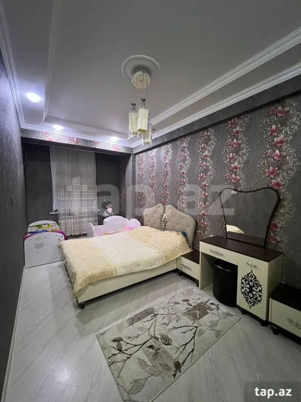 Satılır 2 otaqlı yeni tikili 75 m²