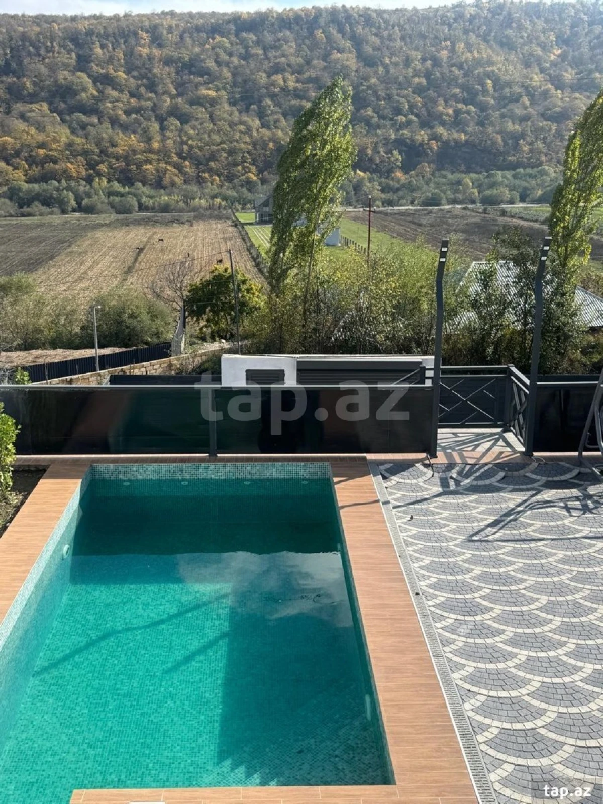 Satılır 4 otaqlı həyət evi