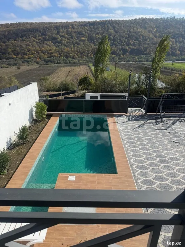 Satılır 4 otaqlı həyət evi