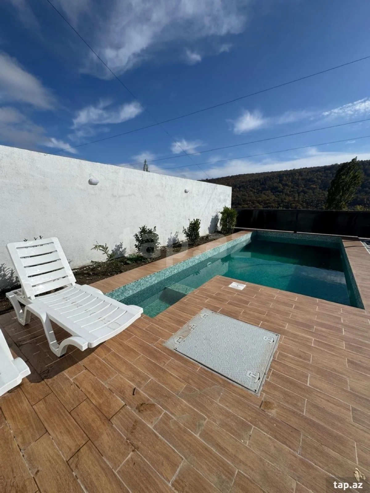 Satılır 4 otaqlı həyət evi