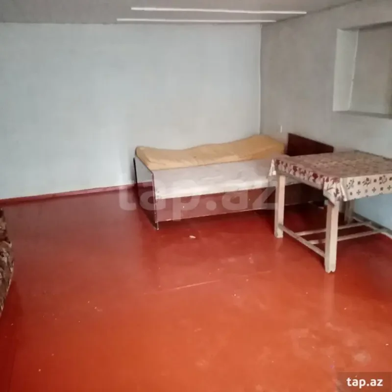 Kirayə verilir 1 otaqlı həyət evi 30 m²