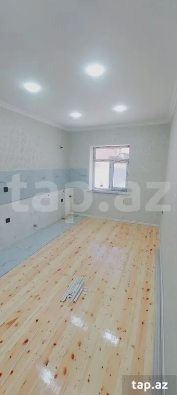 Satılır 4 otaqlı həyət evi