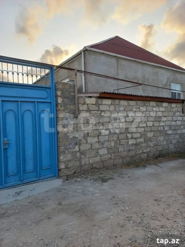 Satılır 2 otaqlı həyət evi 100 m²
