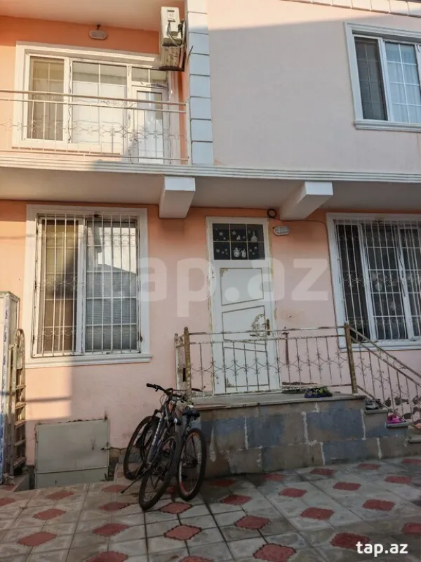 Satılır 4 otaqlı həyət evi
