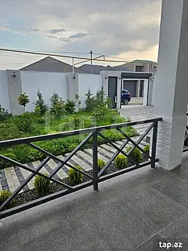 Satılır 4 otaqlı həyət evi 235 m²