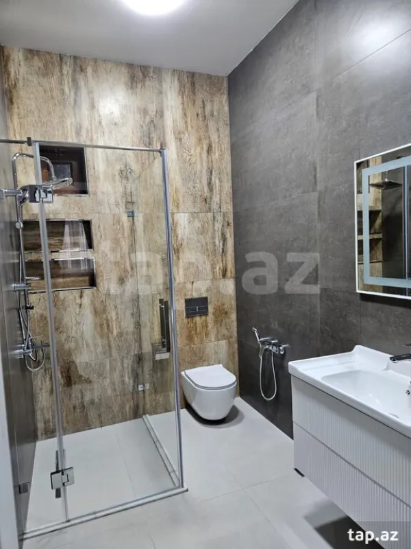 Satılır 4 otaqlı həyət evi 235 m²