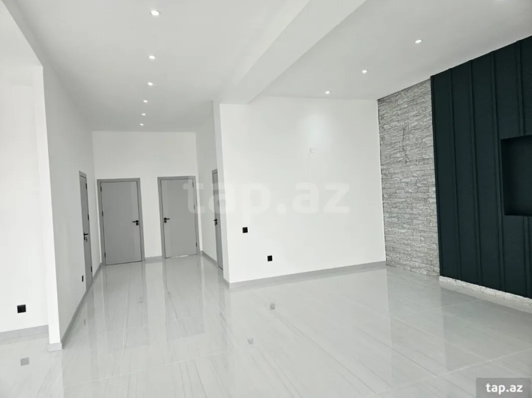 Satılır 4 otaqlı həyət evi 235 m²