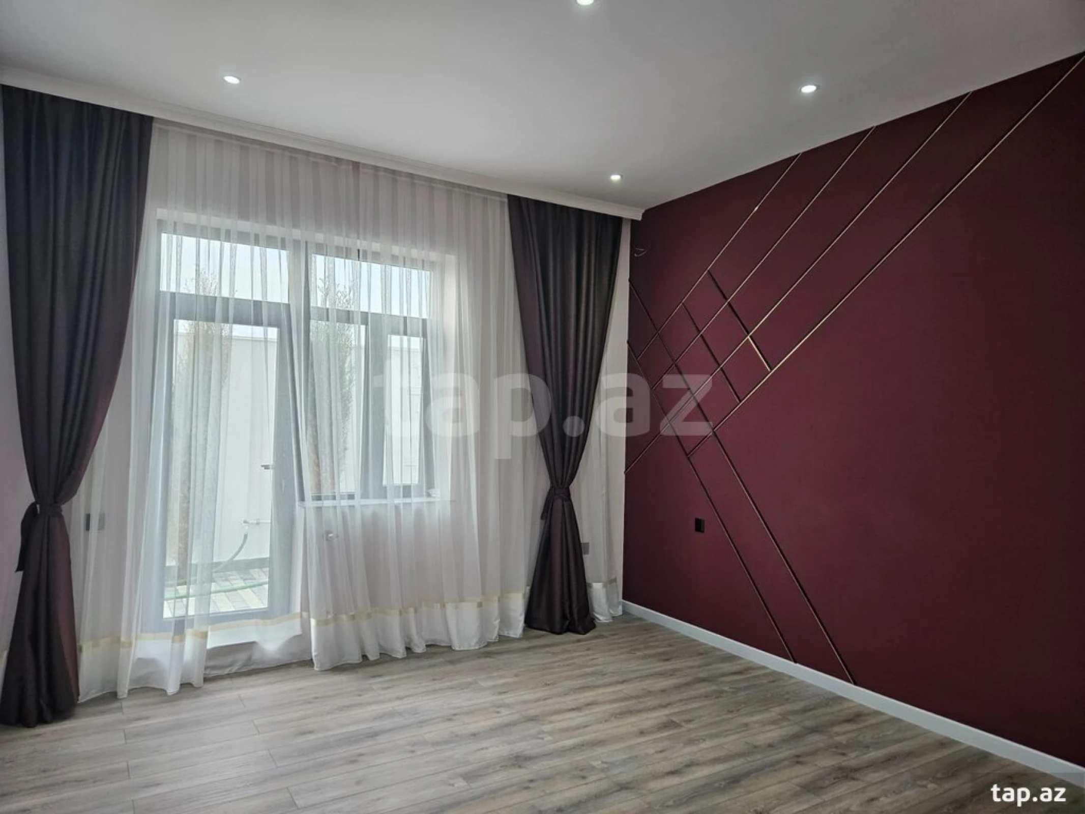 Satılır 4 otaqlı həyət evi 235 m²