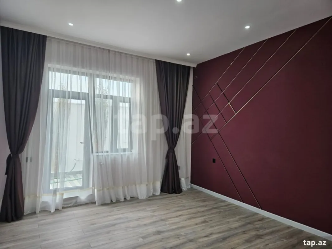Satılır 4 otaqlı həyət evi 235 m²