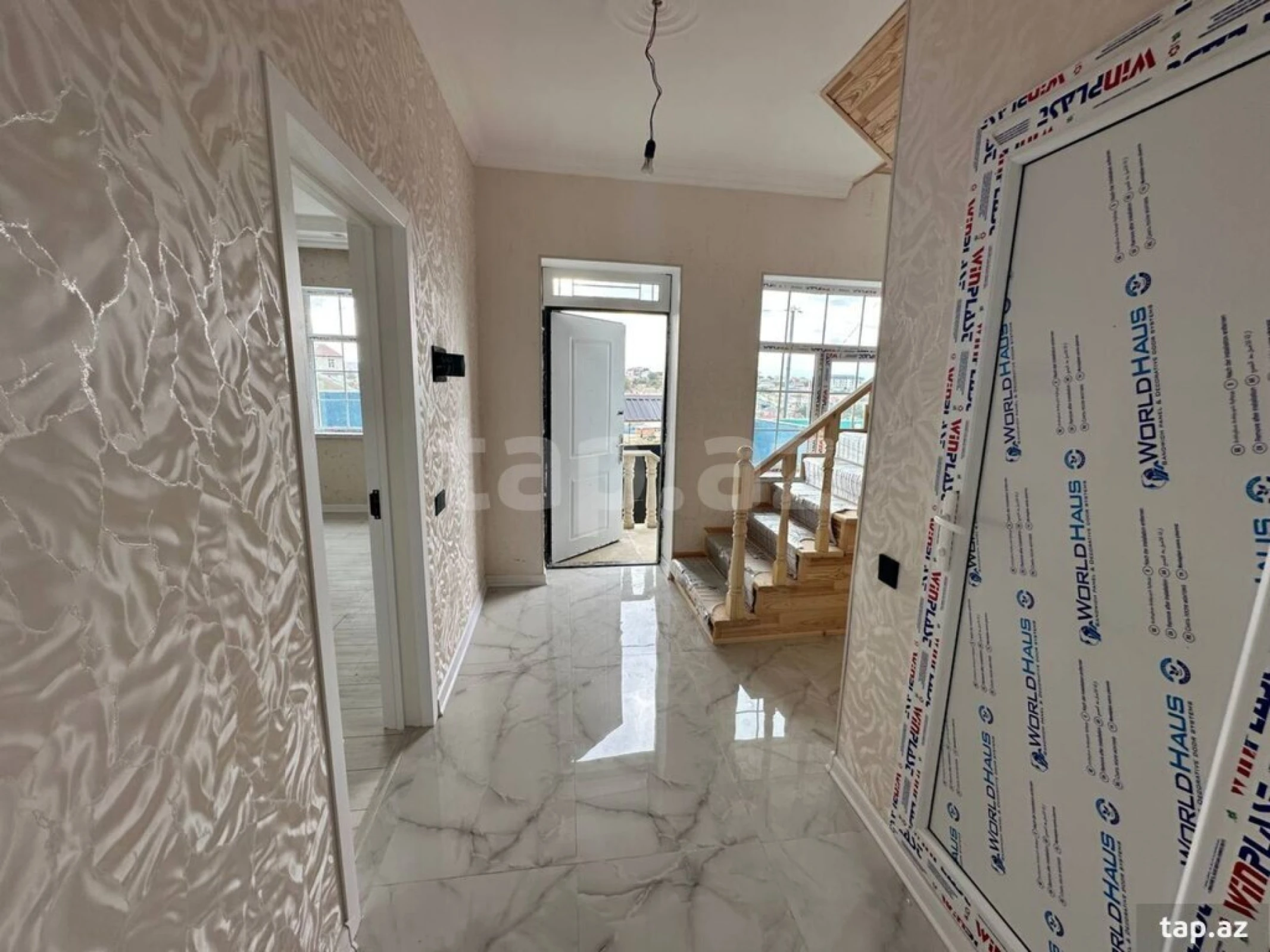 Satılır 4 otaqlı həyət evi