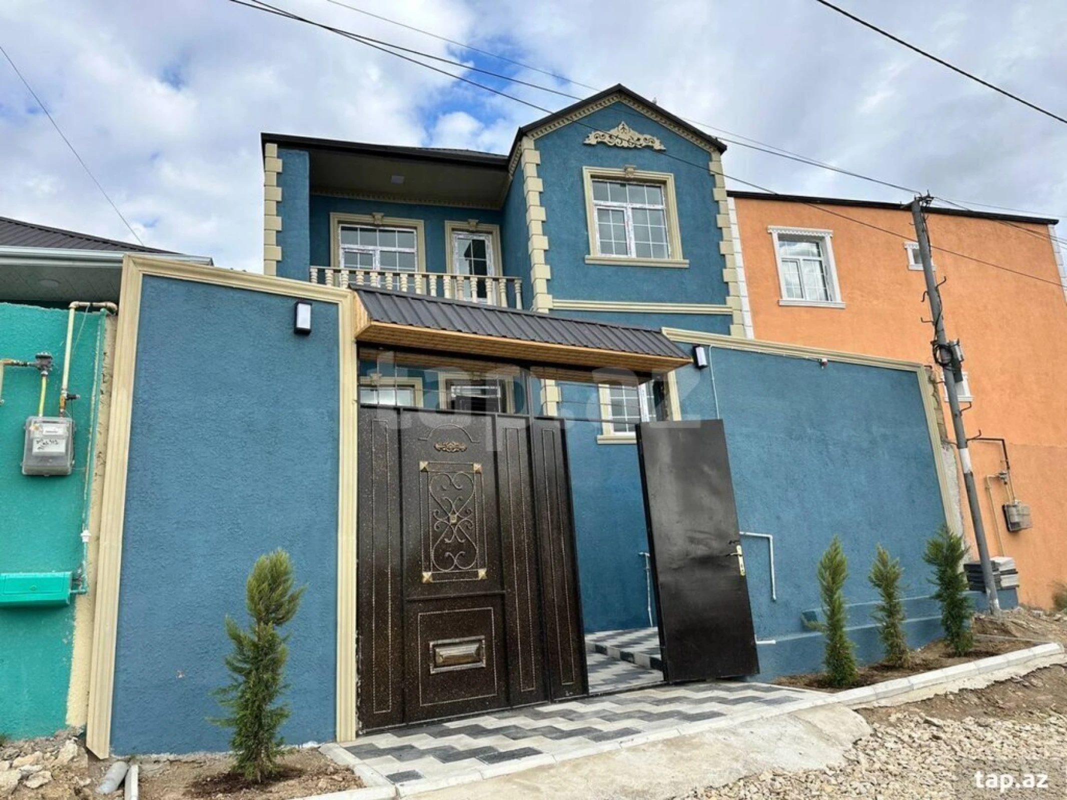 Satılır 4 otaqlı həyət evi