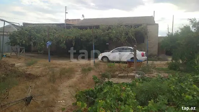 Satılır 3 otaqlı həyət evi
