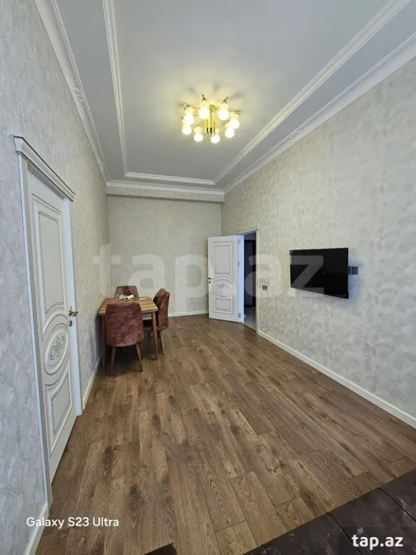 Kirayə verilir 2 otaqlı yeni tikili 54 m²