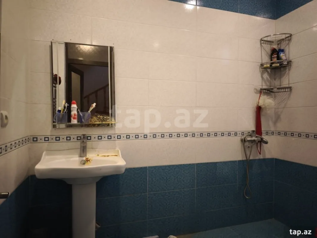 Satılır 5 otaqlı həyət evi