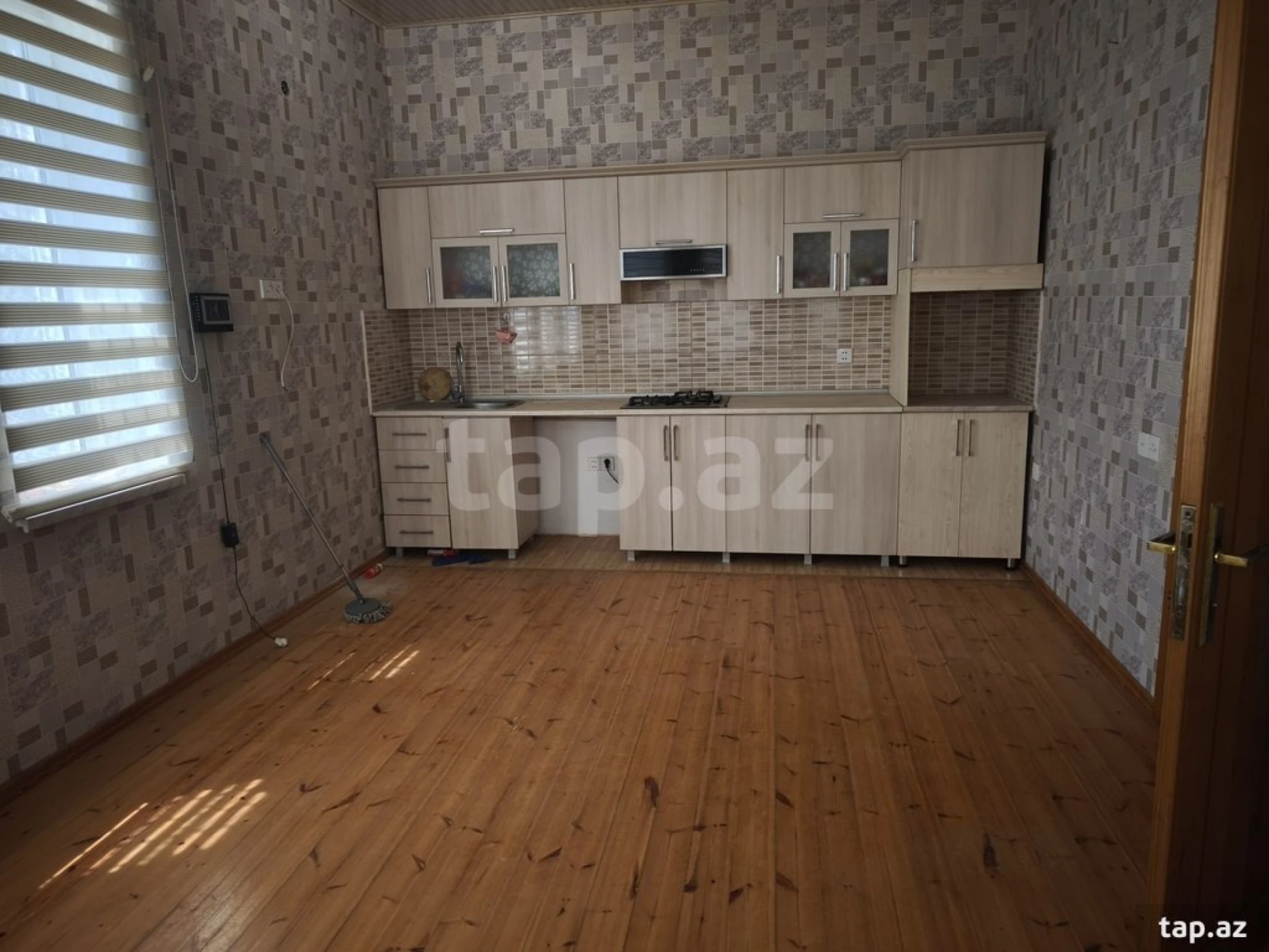 Satılır 5 otaqlı həyət evi